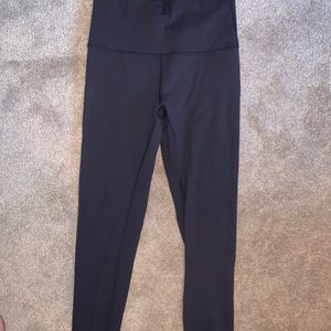 Size 6 - Lululemon wunder train Black